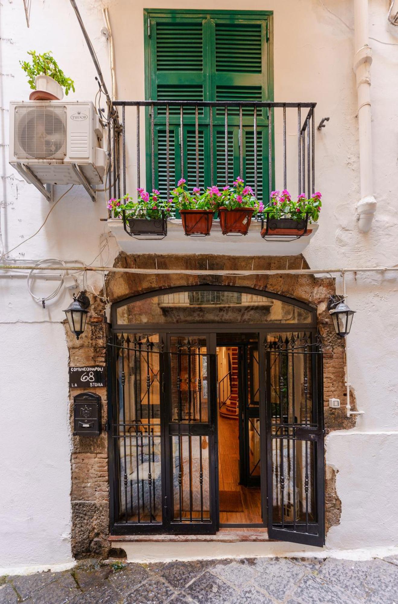 La Storia Apartment Napoli Exterior foto